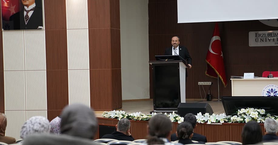 ETÜ’de Terörsüz Türkiye Paneli: Tarihsel Gelişmeler ve Hukuk Devleti Tartışıldı
