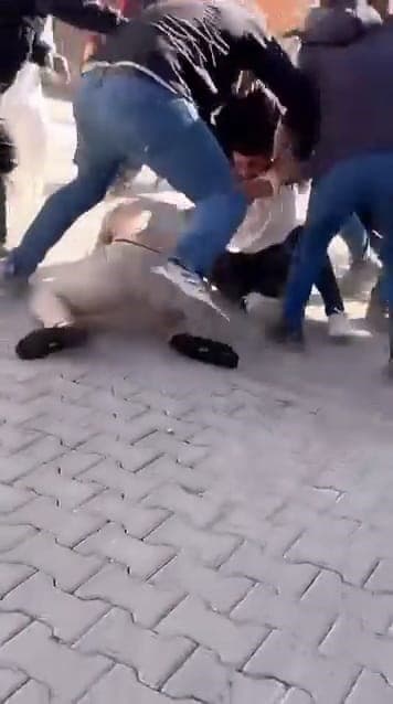 Bursa'da İnşaat İşçileri ve Müteahhit Arasında Çıkan Tartışma Şiddet Yarattı: Sekiz Kişi Yaralandı