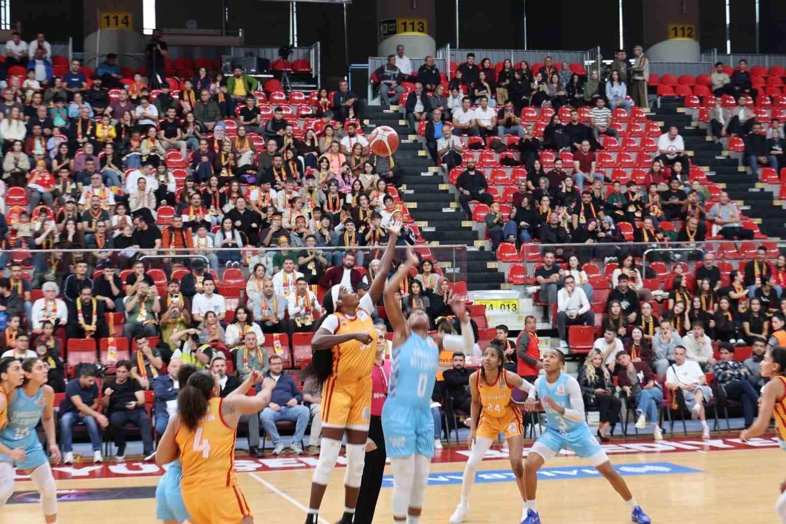 Kadınlar Basketbol Süper Ligi'nde Melikgazi Kayseri, Turgutlu Belediyespor'u Devirdi