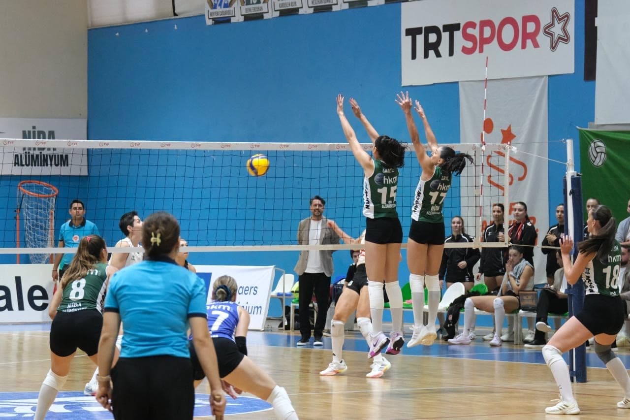 Bodrumspor Kadın Voleybol Takımı Sezonuna Karşıyaka Mağlubiyetiyle Başladı