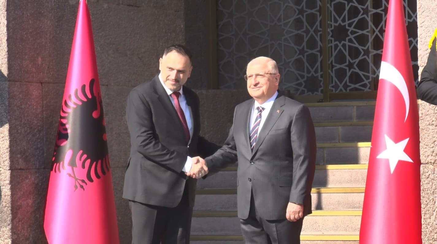Bakan Güler, Arnavutluk Savunma Bakanı Nufi'yi Türkiye'de Karşıladı