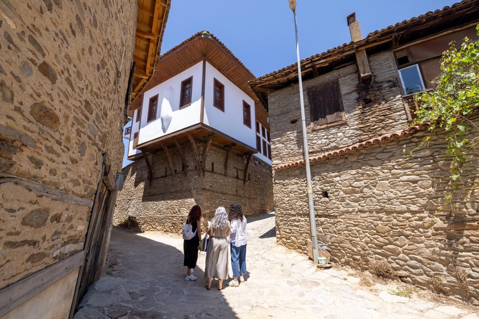İZMİR'DE TARİHİ MİRASA SIKI KORUMA
