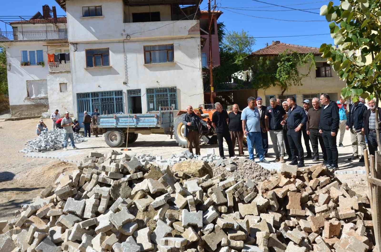 Emet Kaymakamı Başkapan, Eseler Köyü'ndeki İnşaatları Yerinde İnceledi
