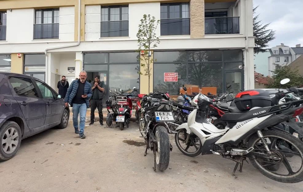 Eskişehir'de Park Halindeki Motosiklet Hırsızlığına Bir Kişi Tutuklandı