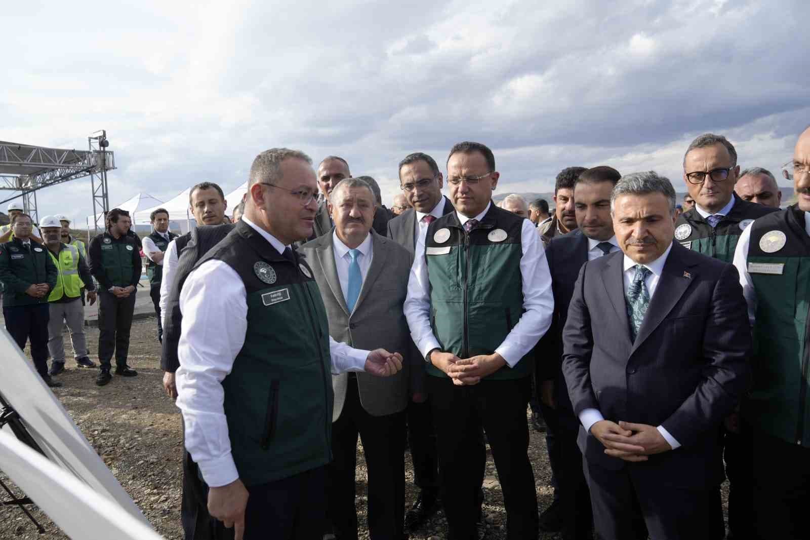 Kelkit Çamur Barajı'nda Su Tutma İşlemleri Başladı: Bölgenin Tarımsal Kalkınmasına Yönelik Önemli Adım