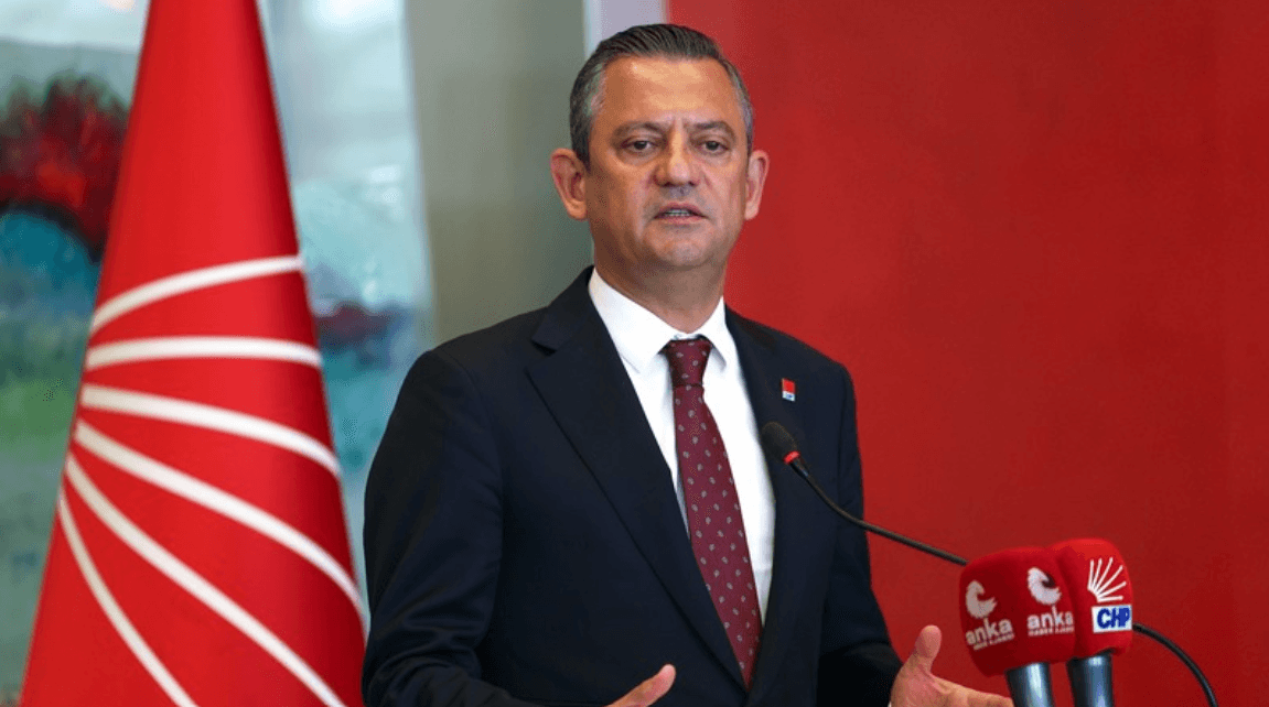 ÖZEL'İN YENİ PARTİSİNİN SLOGANI BELLİ OLDU