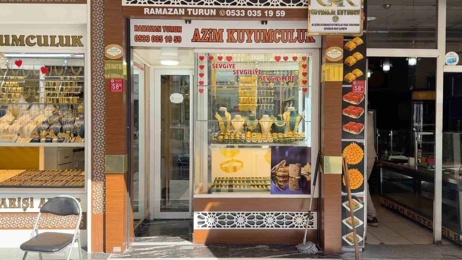 Diyarbakır'da Kuyumcuya Silahlı Saldırı: 100 Bin Dolar Haraç İddiası
