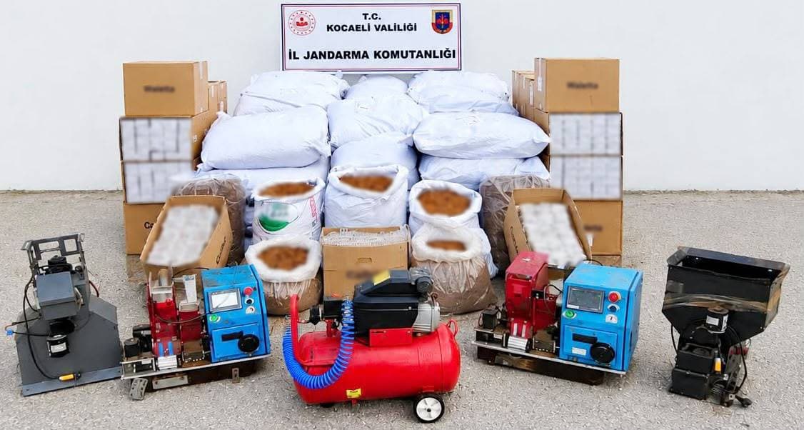 Kocaeli Körfez'de Kaçakçılık Operasyonu: Yaklaşık 2,45 Milyon Liralık Tütün ve Makaron Ele Geçirildi
