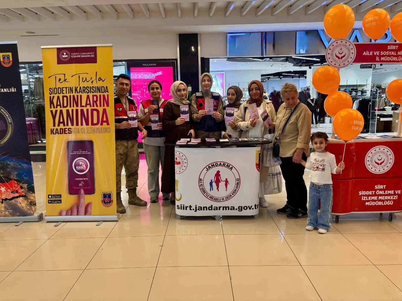 Siirt'te Dünya Şiddete Hayır Günü Dolayısıyla KADES, UYUMA ve Siber Güvenlik Konularında Bilgilendirme Yapıldı