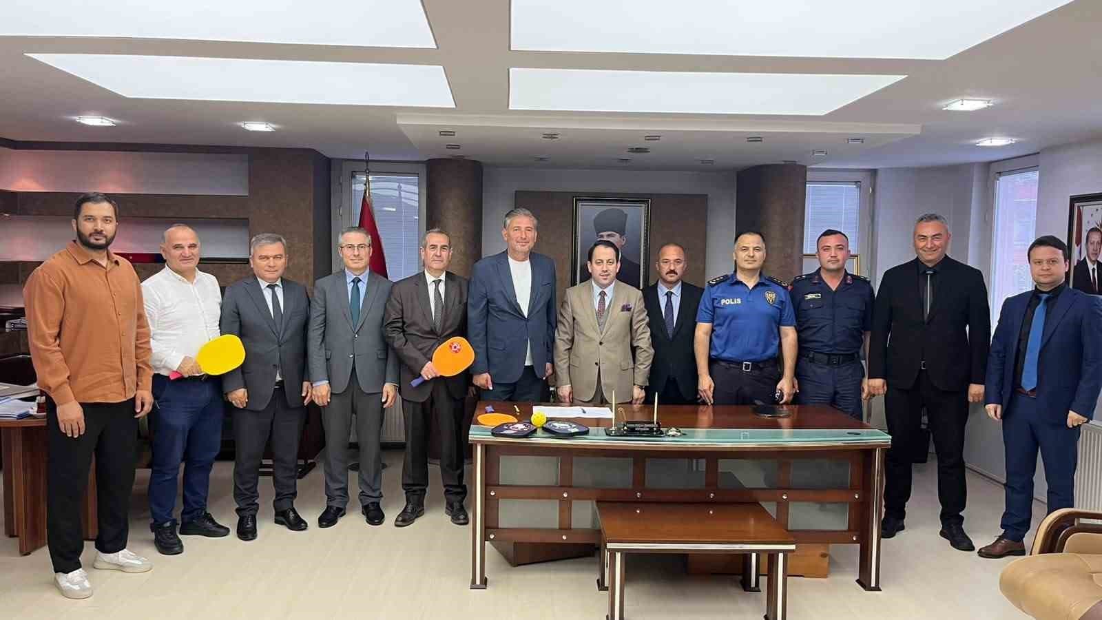 Tekkeköy'de Pickleball Projesiyle Sağlıklı Yaşam ve Bağımlılıkla Mücadele Hedefleniyor