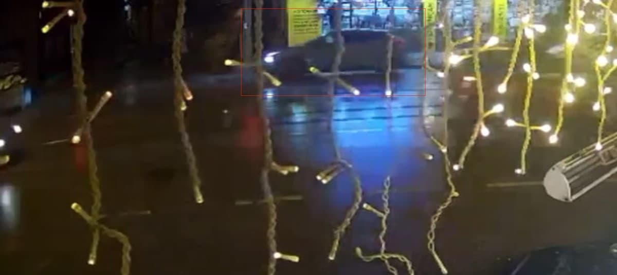 Kontrolden Çıkan SUV, Eskişehir'de Konteyner ve Elektrik Panosuna Çarptı
