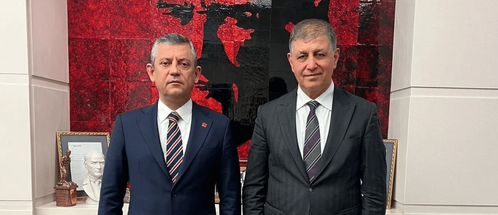 ÖZEL'DEN CEMİL TUGAY MESAJI: "ARAMIZDAKİ FARK ZAMANLAMAYDI"
